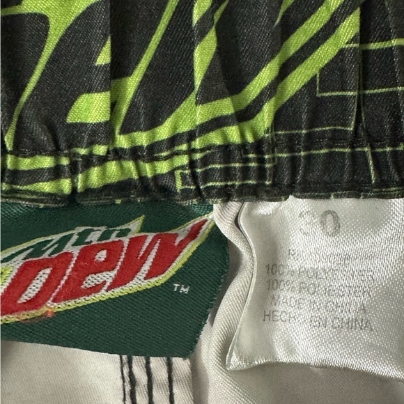 Mountain Dew Board Shorts Men’s Size 30 - Picture 4 of 4
